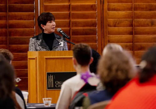 Founder Cathy Leichter speaks at 2022 scholarship reception
