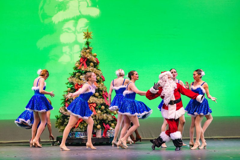 2022 12 07 Holiday Spectacular 191